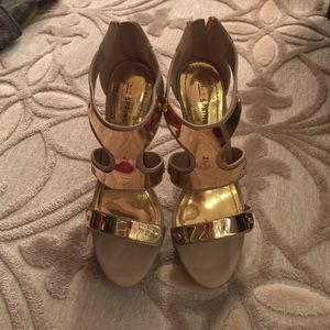 One of my favorites heels are on sale