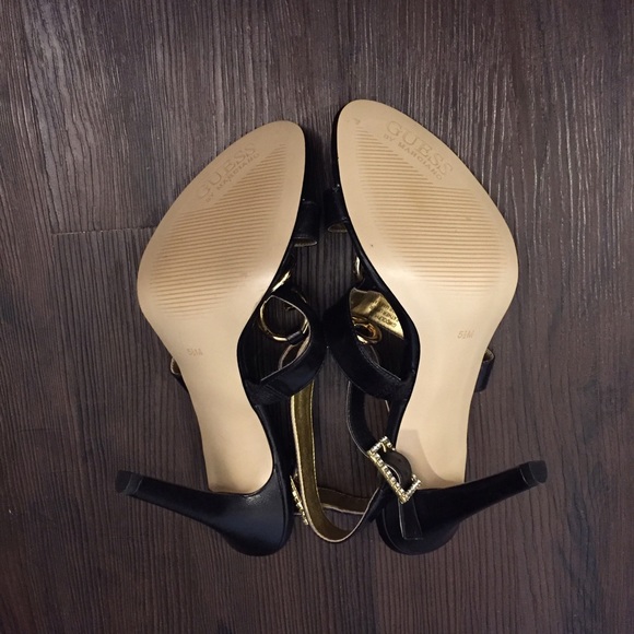 Guess Heels - Picture 2 of 3