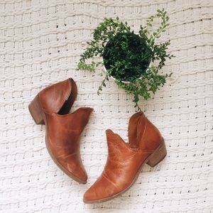 Steve Madden Austin Booty