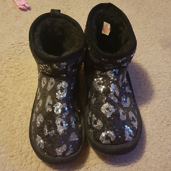 Pink sequin cheeta boots