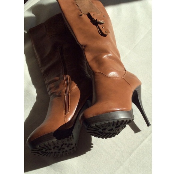 Boots - Picture 2 of 4