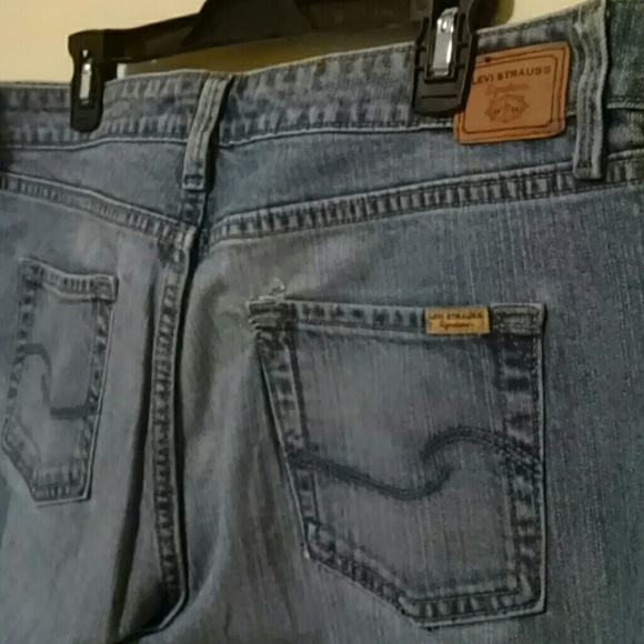 Ladies levi's - Picture 3 of 3