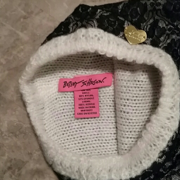 🚨SOLD🚨 - Picture 3 of 3