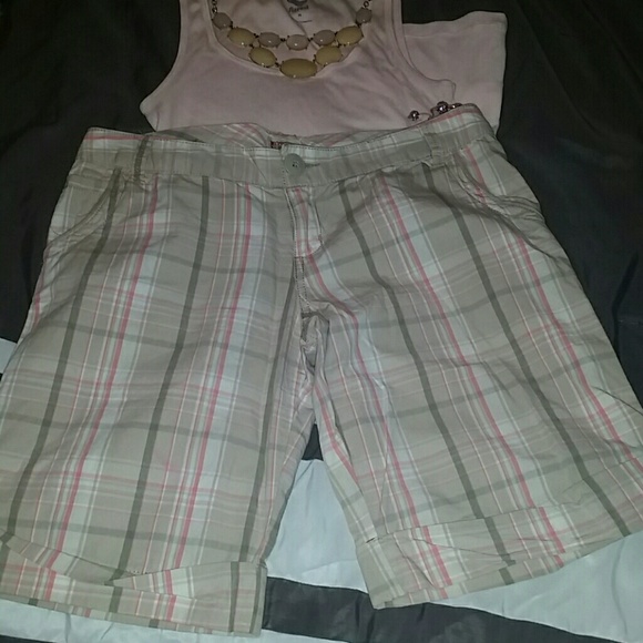 MOSSIMO Bermuda plaid shorts
