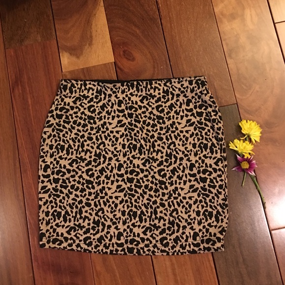 Cheetah skirt elastic waist M