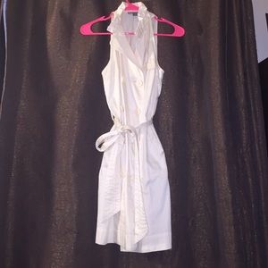 Cute button-down dress with ruffle collar