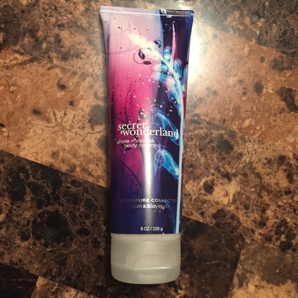 Secret Wonderland Bath & Body Lotion 8 OZ
