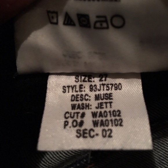 Joe’s Jeans - Picture 3 of 4