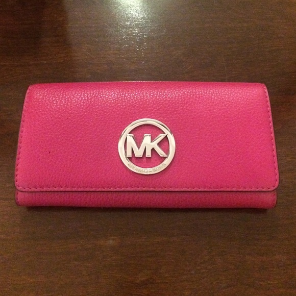 Michael Kors Leather Pink Wallet. Brand new.