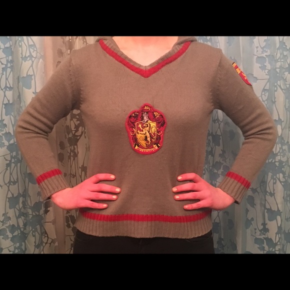 Harry Potter Gryffindor crest sweater