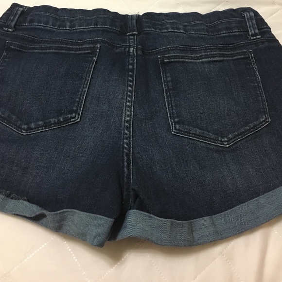 Dark denim double buttoned high wasted shorts - Picture 3 of 3