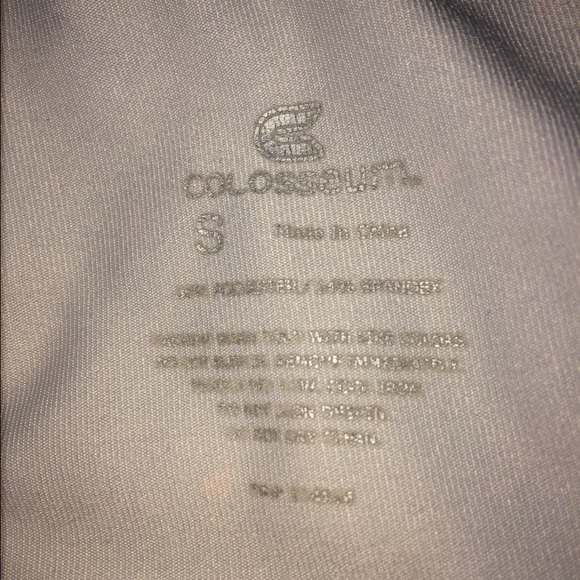 Cropped Colosseum Leggings - Picture 3 of 3