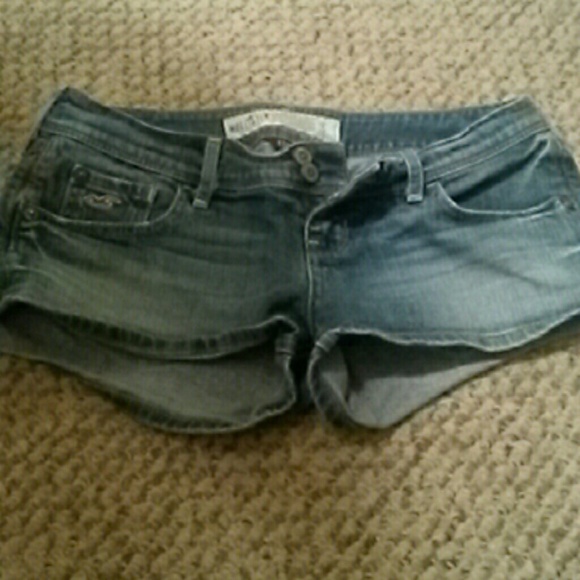 Hollister mini shorts