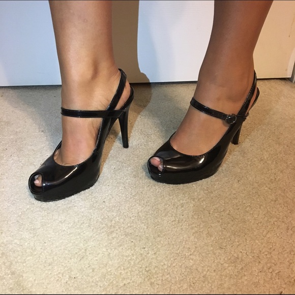 Colin Stuart Black Patent Peep Toe Mary Jane Pumps - Picture 2 of 4