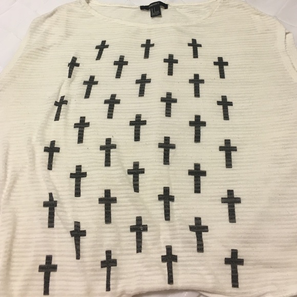 White shirt with cute black crosses on front💞 - Picture 1 of 3