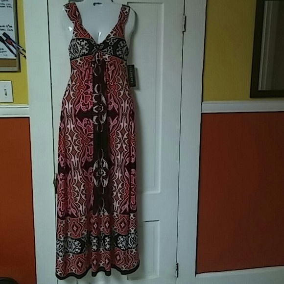 Elementz Dress - Picture 2 of 4