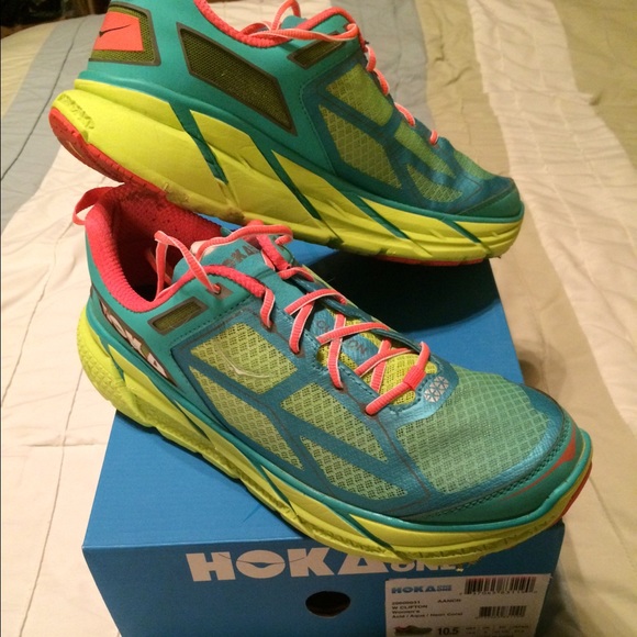 Hoka One One Clifton size 10.5 in green/Aqua