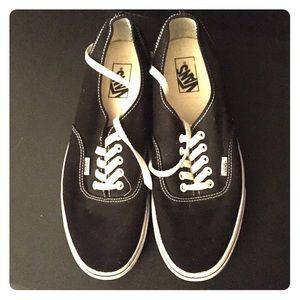 Black Men's Vans Lace Up Shoes