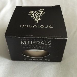 Younique Minerals Concealer Fresh NIB