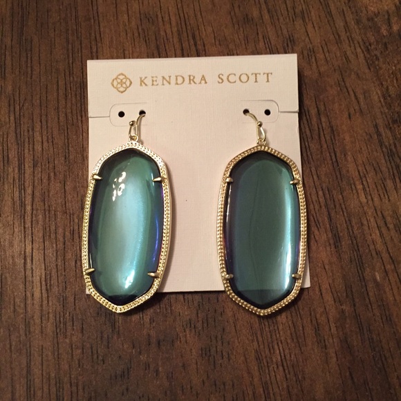 Jodi - Mystic Iridescent Danielle Earring