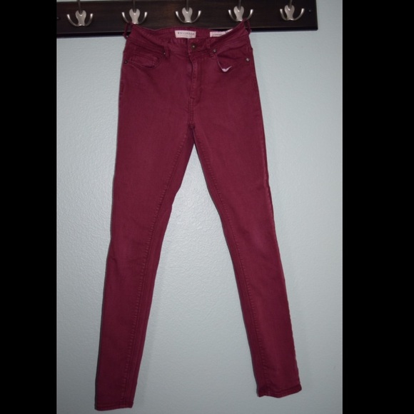 Maroon high wasted skinny jeans
