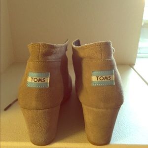 TOMS booties size 9
