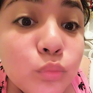 Meet your Posher, Daniela