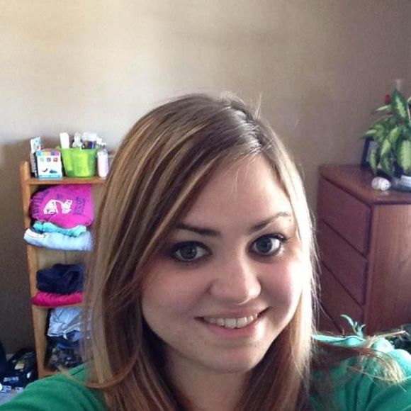 Meet your Posher, Abby