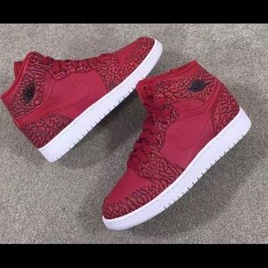 BNIB Jordan Retro1 sz9.5 RED Elephant print