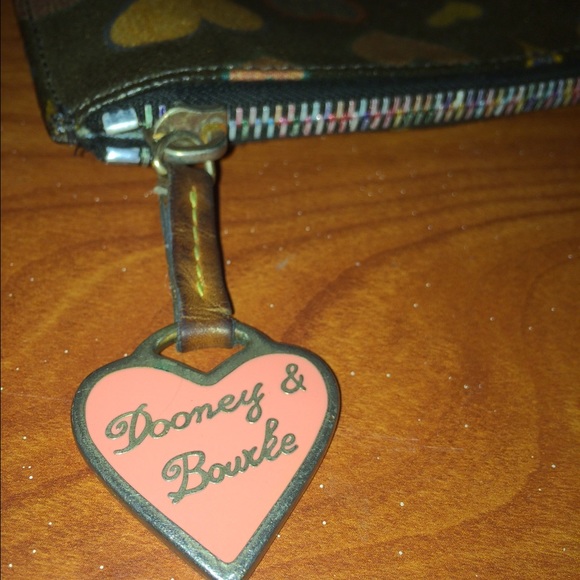 Dooney & Bourke wristlet - Picture 2 of 2