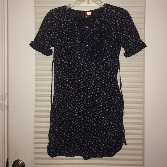 Floral pattern baby doll dress