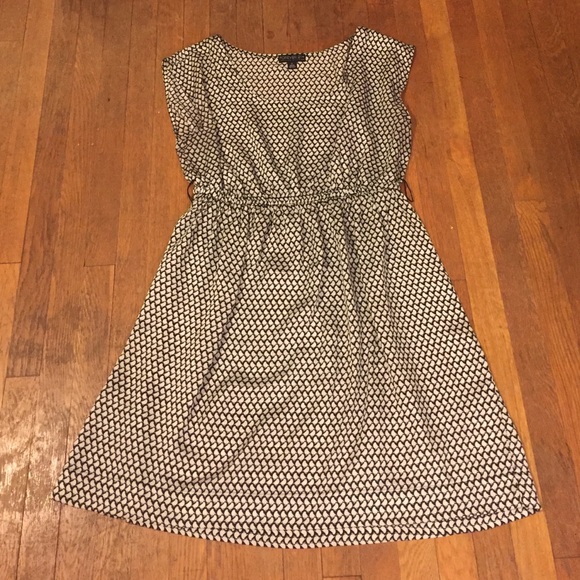 ONE DAY SALE Black and white patterned dress