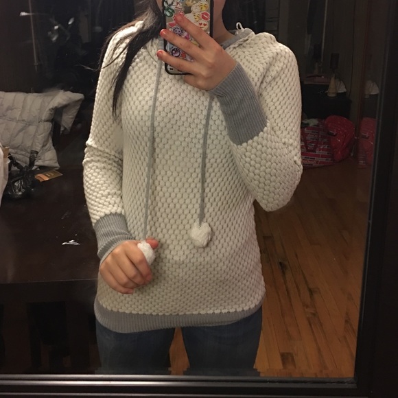 ❄️✨🙌 COMFY IGLOO SWEATER - Picture 2 of 4