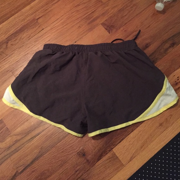 Under Armour Running shorts - Picture 2 of 4