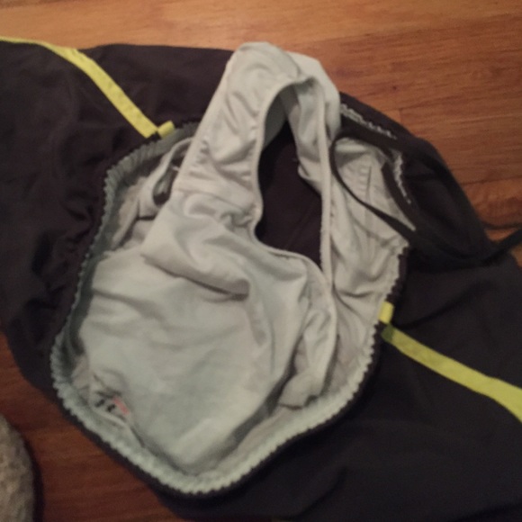 Under Armour Running shorts - Picture 3 of 4