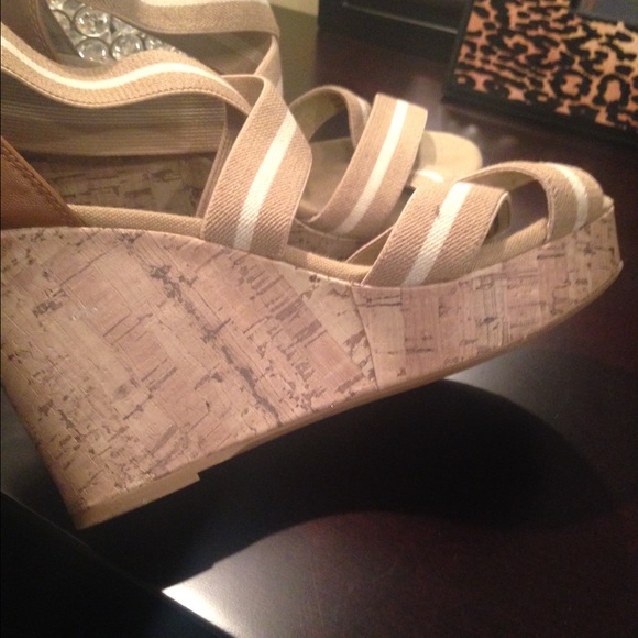 Shoes - Picture 2 of 3