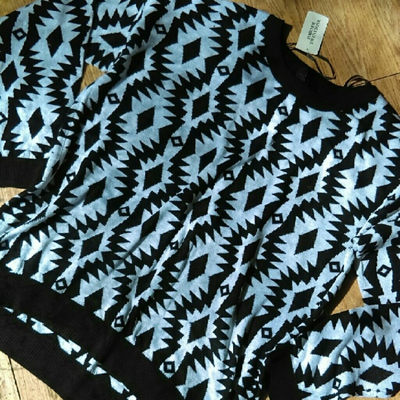 AZTEC SWEATSHIRT