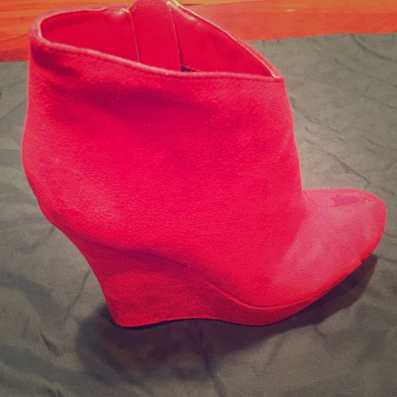 Red women wedge boots - Picture 1 of 4