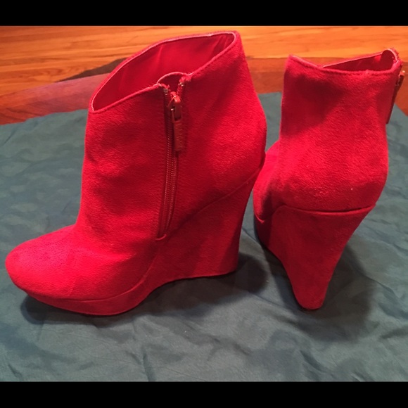 Red women wedge boots - Picture 3 of 4