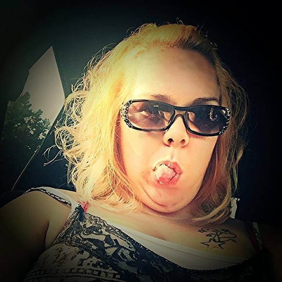 Meet your Posher, Rene - Picture 1 of 1