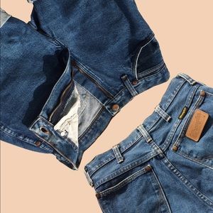 Indigo high-waisted Wrangler denim cut-off shorts