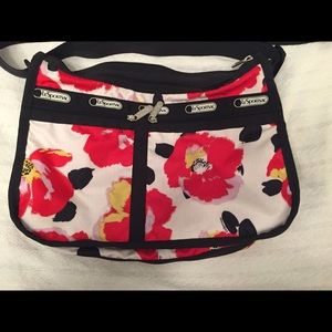 LESPORTSAC DELUXE EVERYDAY BAG