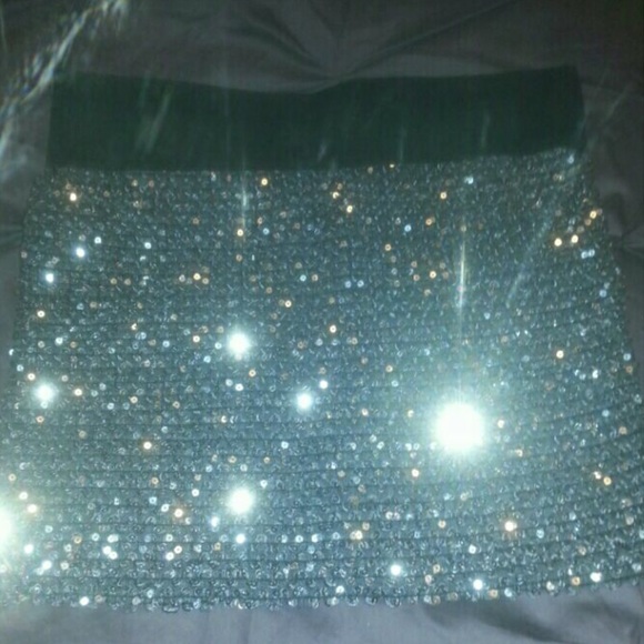 Rue 21 sequined skirt NWT - Picture 1 of 2