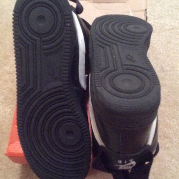 Nike AF1 - Picture 2 of 4