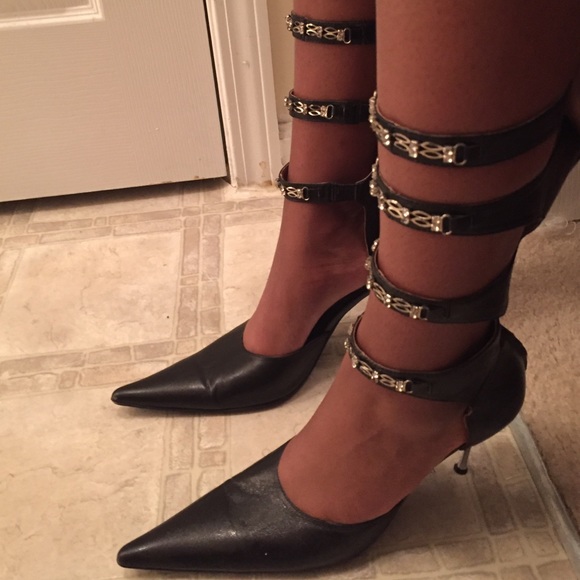 Pointed Black Heels - image 2