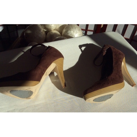 Suede heels - Picture 4 of 4