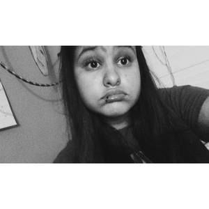 Meet your Posher, Ariella