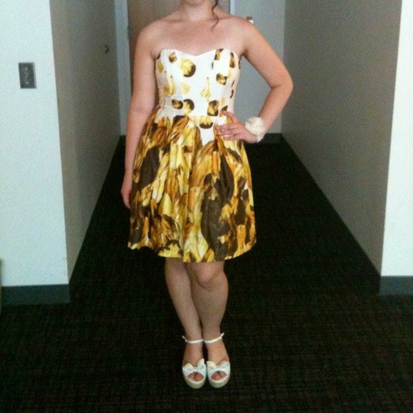 Love 21 Forever 21 yellow and white dress