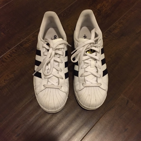 Adidas Superstars - Picture 2 of 2