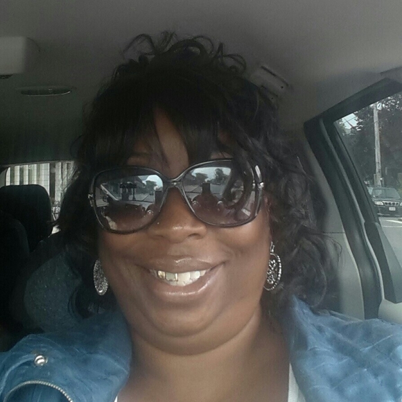 Meet your Posher, Marcia - Picture 1 of 1